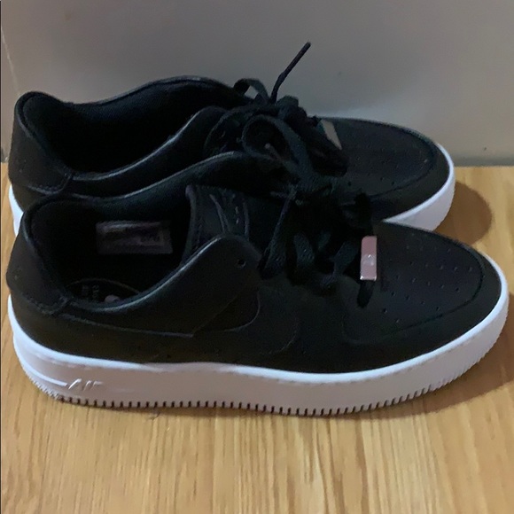 Air force 1 - Picture 2 of 2